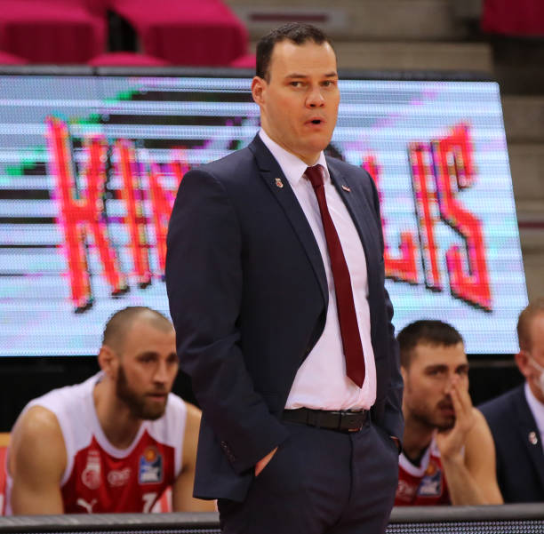 中场的攻防 中场的攻防