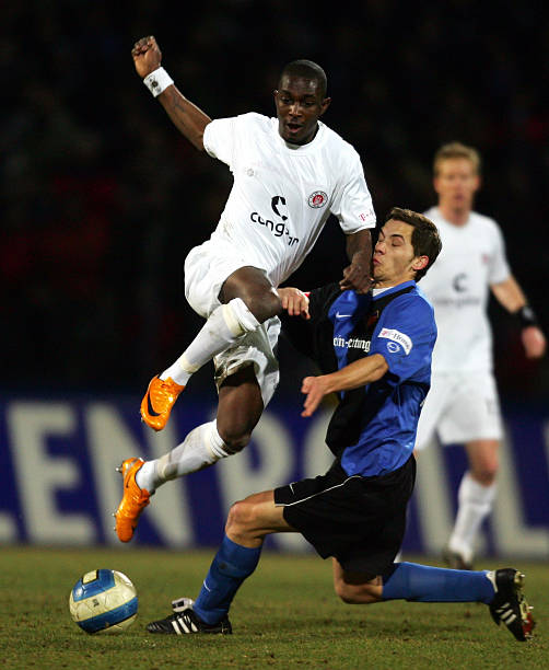 更是老年人 更是老年人